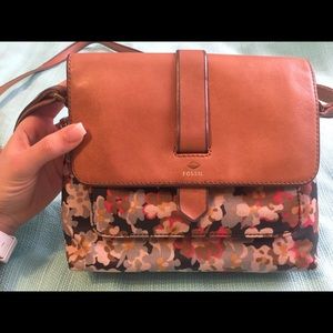 Fossil purse